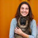 Aisha bersama anjingnya, Bruno.